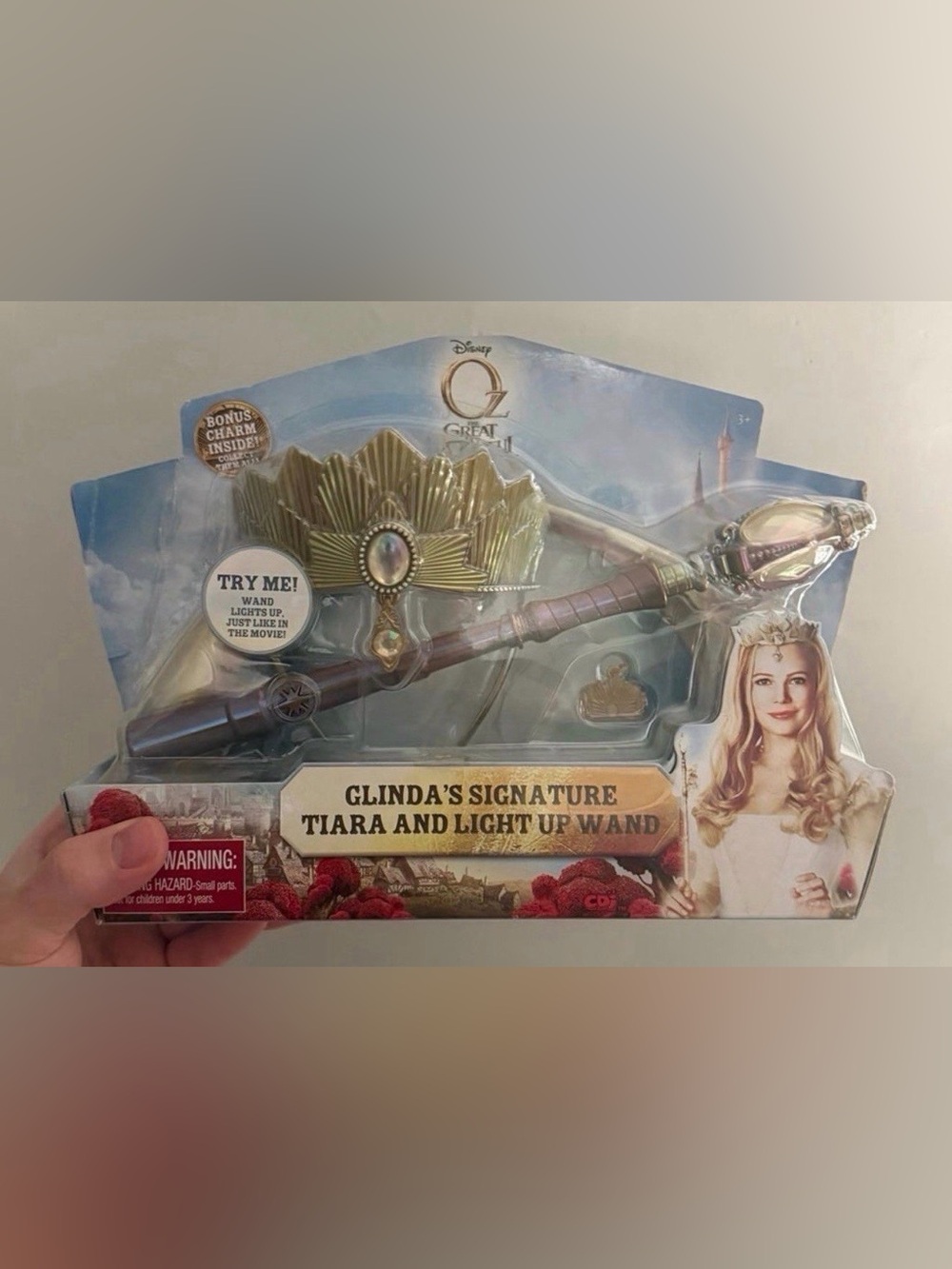 Oz The Great and Powerful: Glinda (Light-Up) Wand and Crown